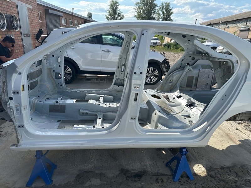 Порог со стойкой Skoda Rapid 2 2021 NK6