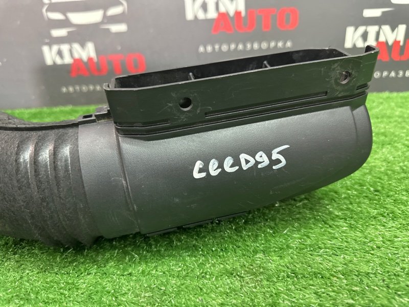 Патрубок воздушного фильтра Kia Ceed 3 2018 CD