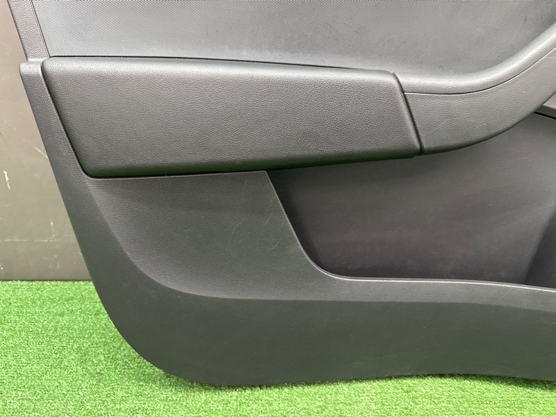 Обшивка двери Skoda Rapid 2 2021 NK6