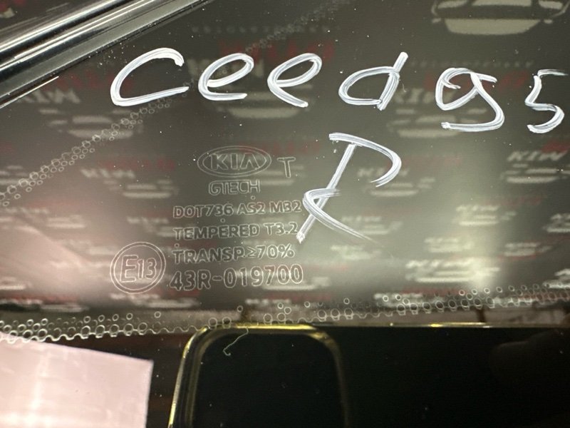 Стекло глухое заднее Kia Ceed 3 2018 CD