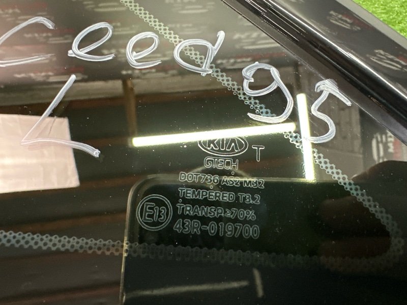 Стекло глухое заднее Kia Ceed 3 2018 CD
