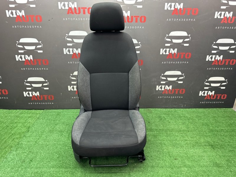Сиденье переднее Skoda Rapid 2 2021 NK6