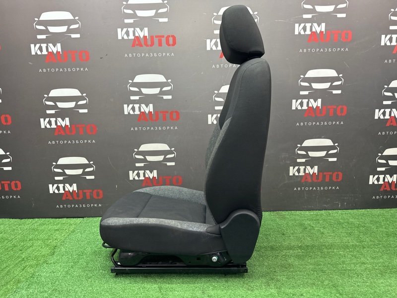 Сиденье переднее Skoda Rapid 2 2021 NK6