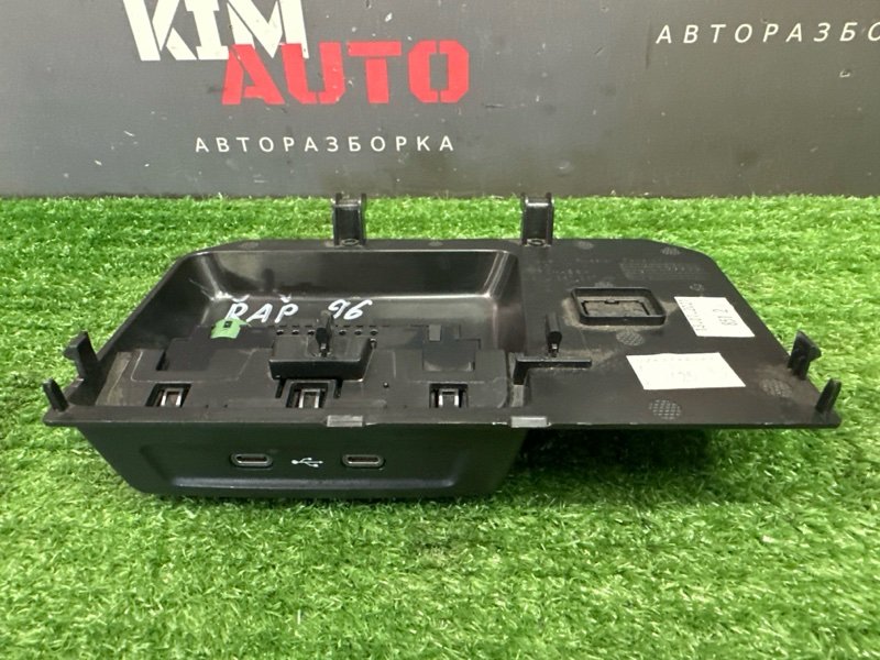 Блок USB Type-C Skoda Rapid 2 2021 NK6