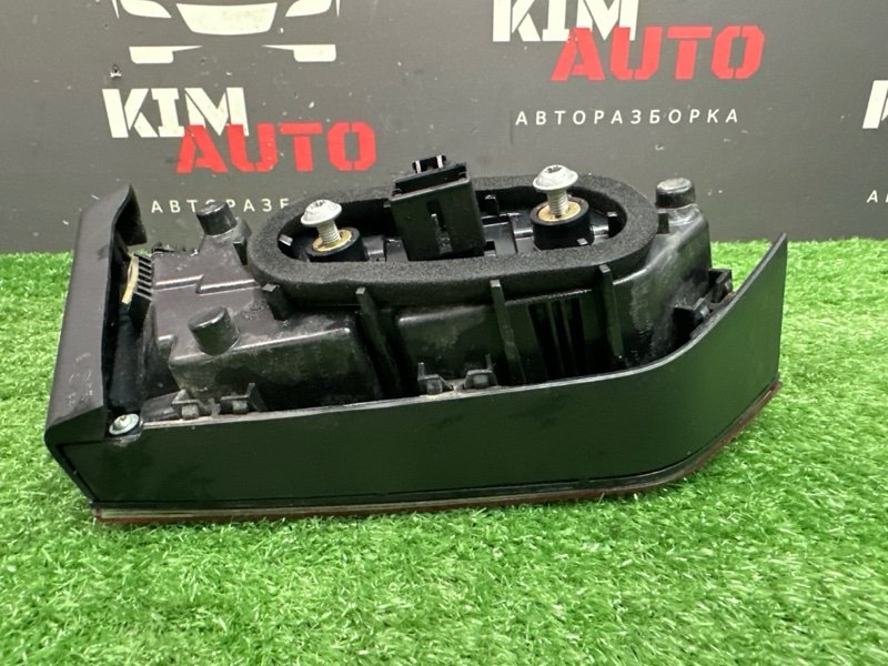 Фонарь в крышку багажника Skoda Rapid 2 2021 NK6