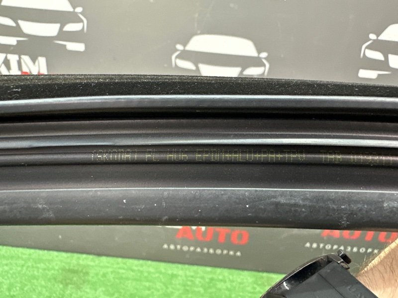 Направляющая стекла двери Skoda Rapid 2 2021 NK6