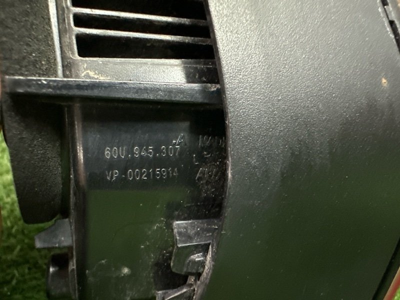 Фонарь в крышку багажника Skoda Rapid 2 2021 NK6