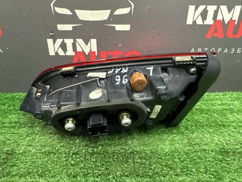 Фонарь в крышку багажника Skoda Rapid 2 2021 NK6