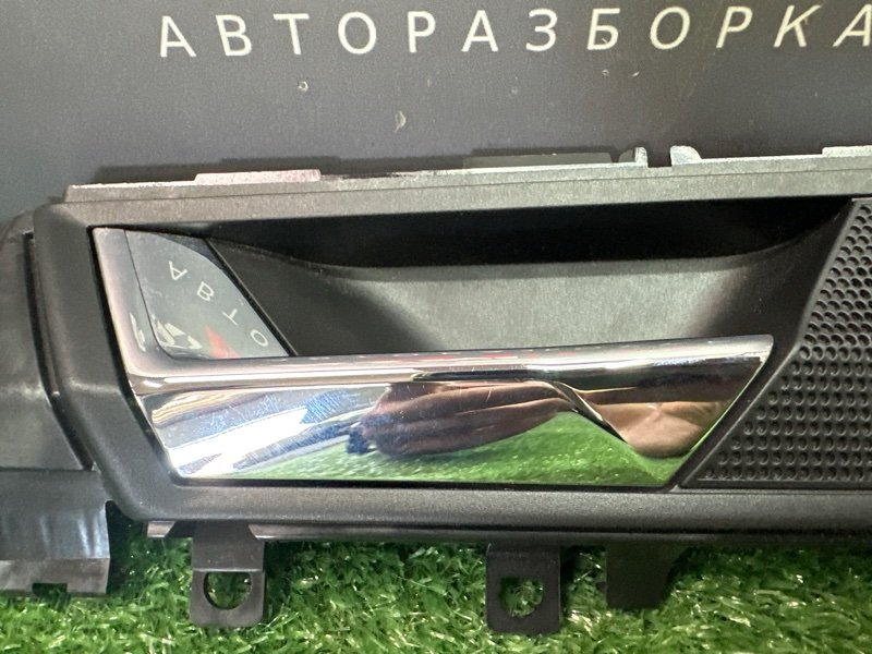 Ручка двери внутренняя (хром) Skoda Rapid 2 2021 NK6