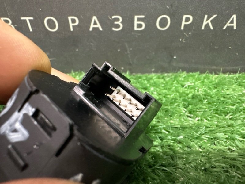 Блок управления зеркалами Skoda Rapid 2 2021 NK6