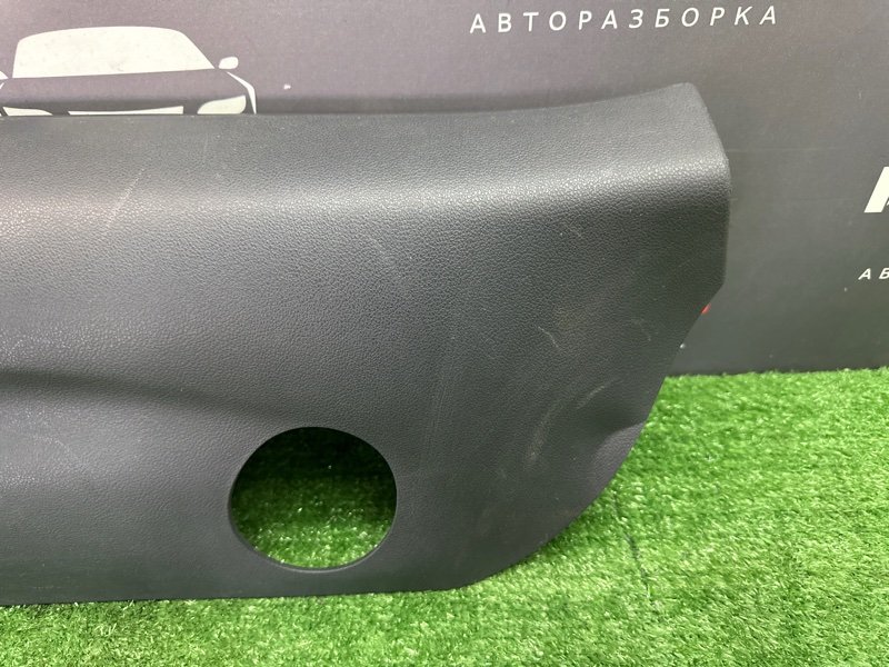 Накладка стойки кузова Skoda Rapid 2 2021 NK6