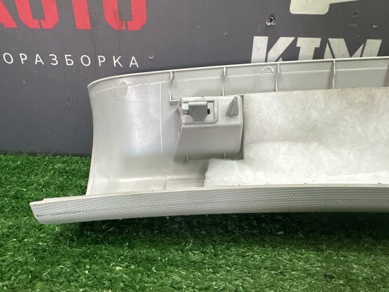 Накладка стойки лобового стекла Skoda Rapid 2 2021 NK6