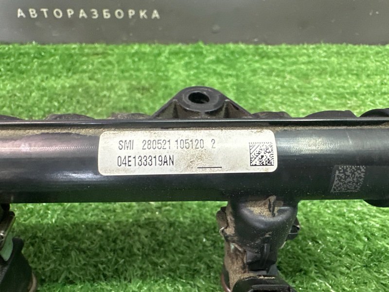 Рампа топливная с форсунками Skoda Rapid 2 2021 NK6