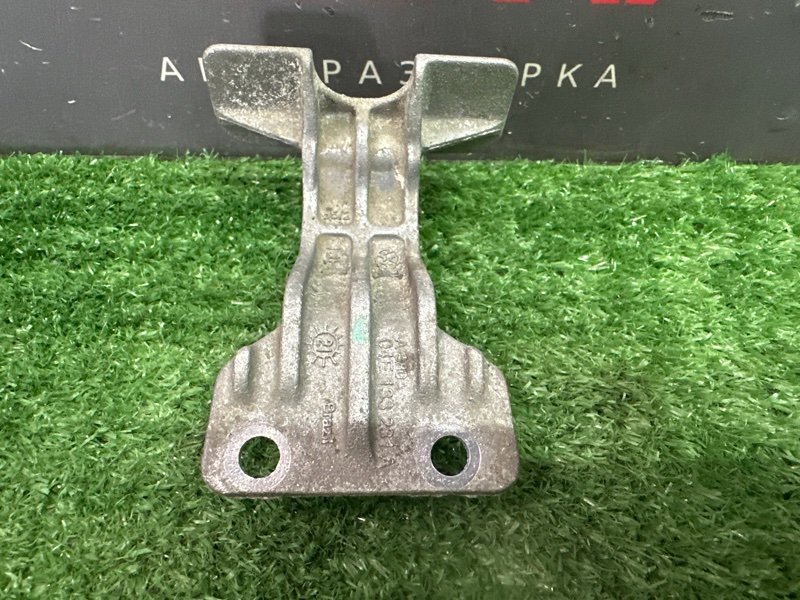 Кронштейн Skoda Rapid 2 2021 NK6