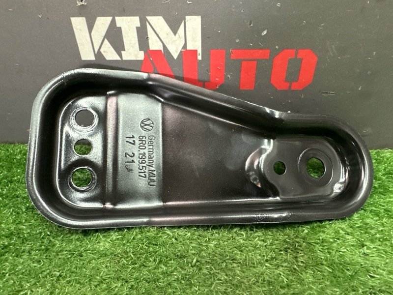 Кронштейн переднего подрамника Skoda Rapid 2 2021 NK6