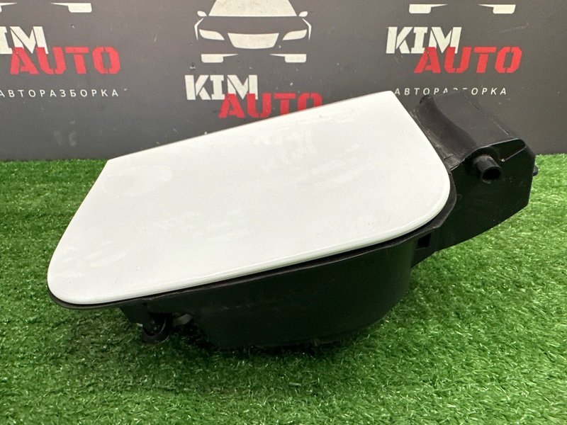 Лючок бензобака с крышкой Skoda Rapid 2 2021 NK6