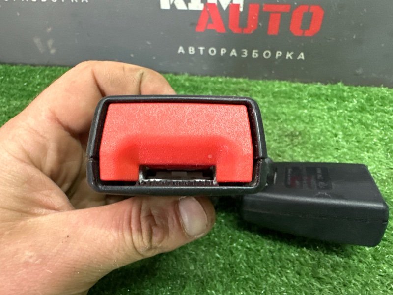 Замок ремня безопасности(двойной) Skoda Rapid 2 2021 NK6