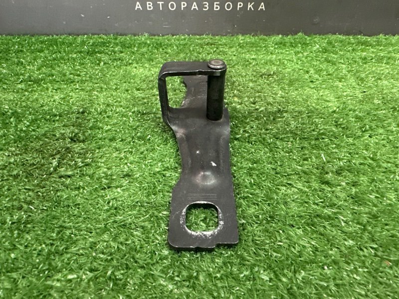 Ответная часть замка багажника Skoda Rapid 2 2021 NK6