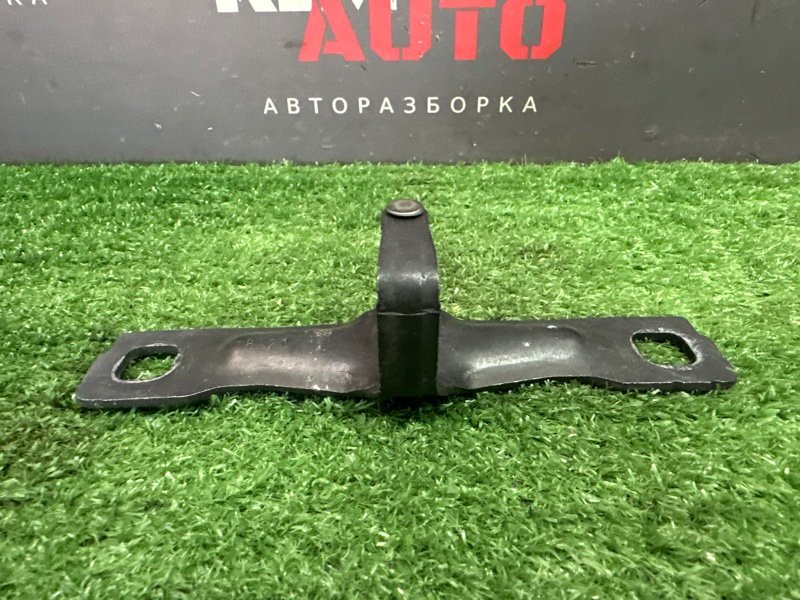 Ответная часть замка багажника Skoda Rapid 2 2021 NK6