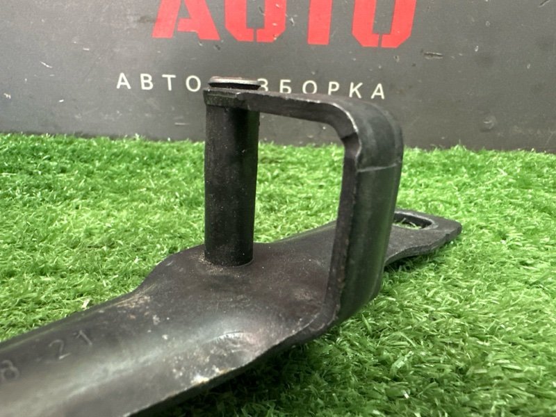 Ответная часть замка багажника Skoda Rapid 2 2021 NK6