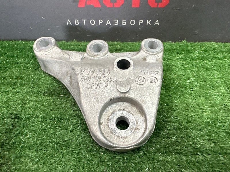 Кронштейн подушки двигателя Skoda Rapid 2 2021 NK6