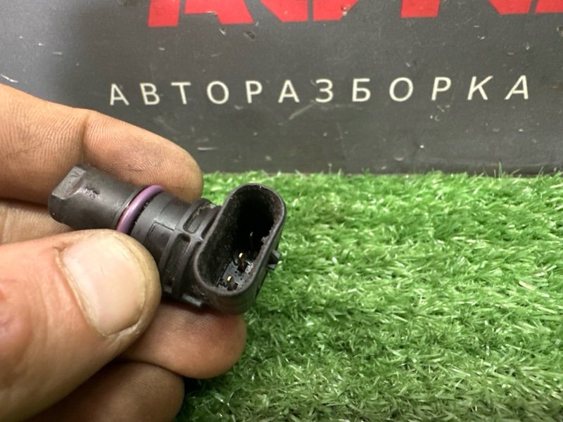 Датчик распредвала Skoda Rapid 2 2021 NK6