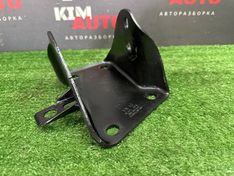 Кронштейн задней балки Skoda Rapid 2 2021 NK6