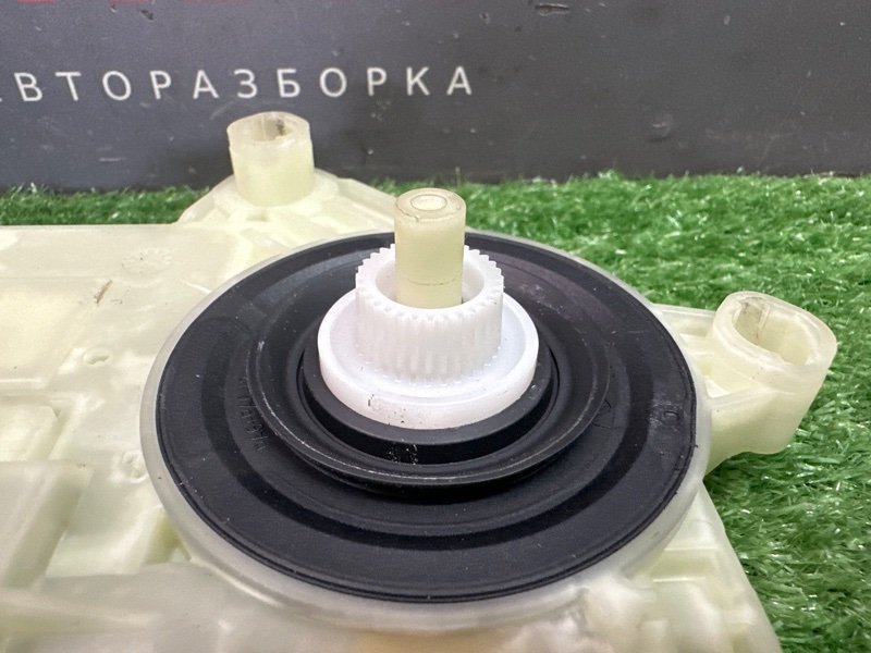 Мотор стеклоподъемника Skoda Rapid 2 2021 NK6