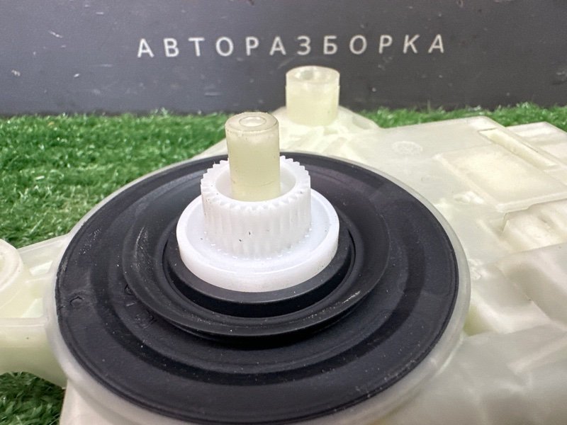 Мотор стеклоподъемника Skoda Rapid 2 2021 NK6