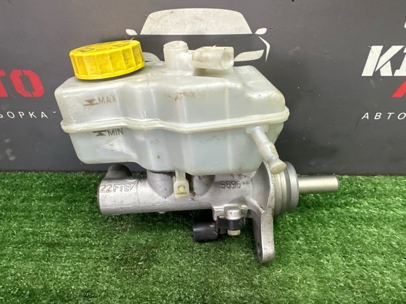Главный тормозной цилиндр с бочком Skoda Rapid 2 2021 NK6