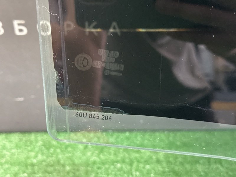Стекло двери Skoda Rapid 2 2021 NK6