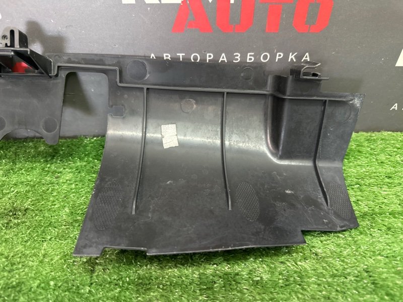 Дефлектор радиатора Skoda Rapid 2 2021 NK6