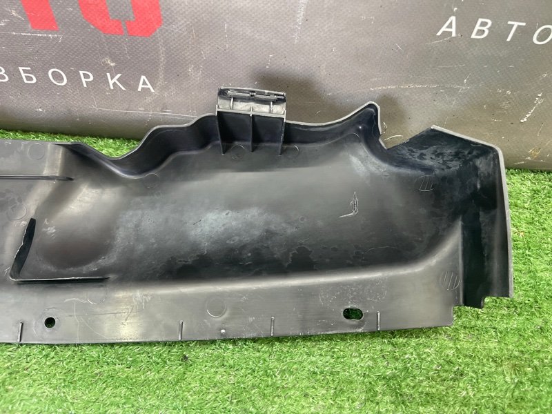 Накладка замка капота Ford Focus 2 2008 CB