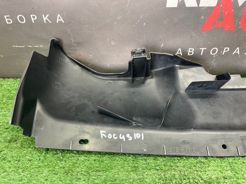 Накладка замка капота Ford Focus 2 2008 CB