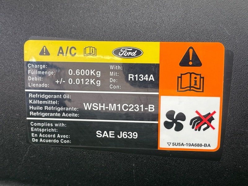 Накладка замка капота Ford Focus 2 2008 CB