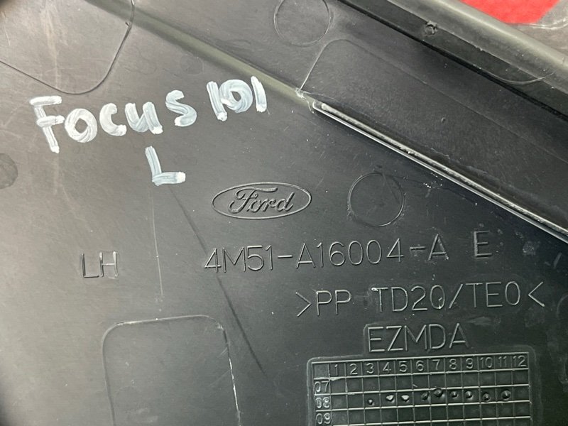 Накладка крыла Ford Focus 2 2008 CB