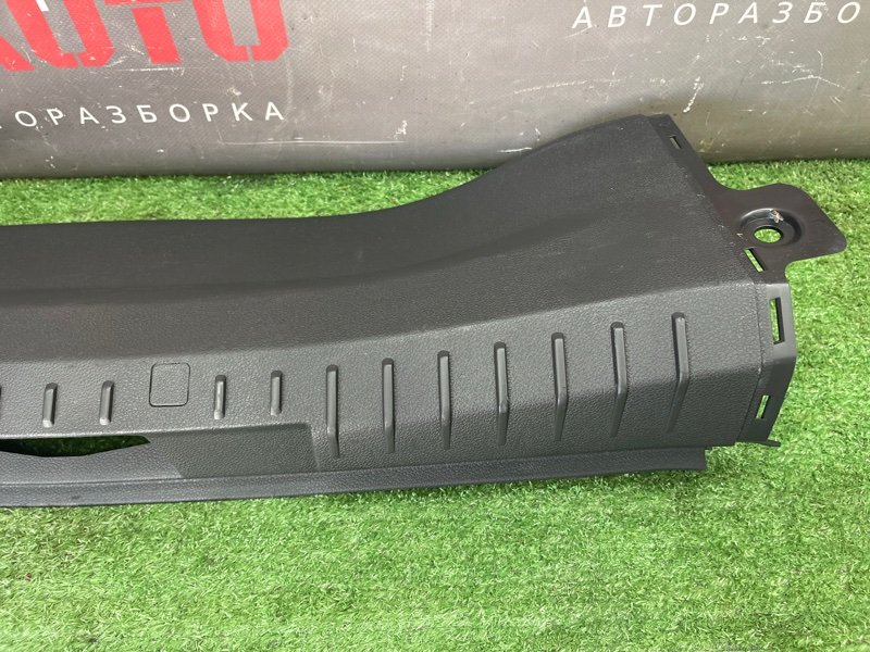 Накладка замка багажника Ford Focus 2 2008 CB