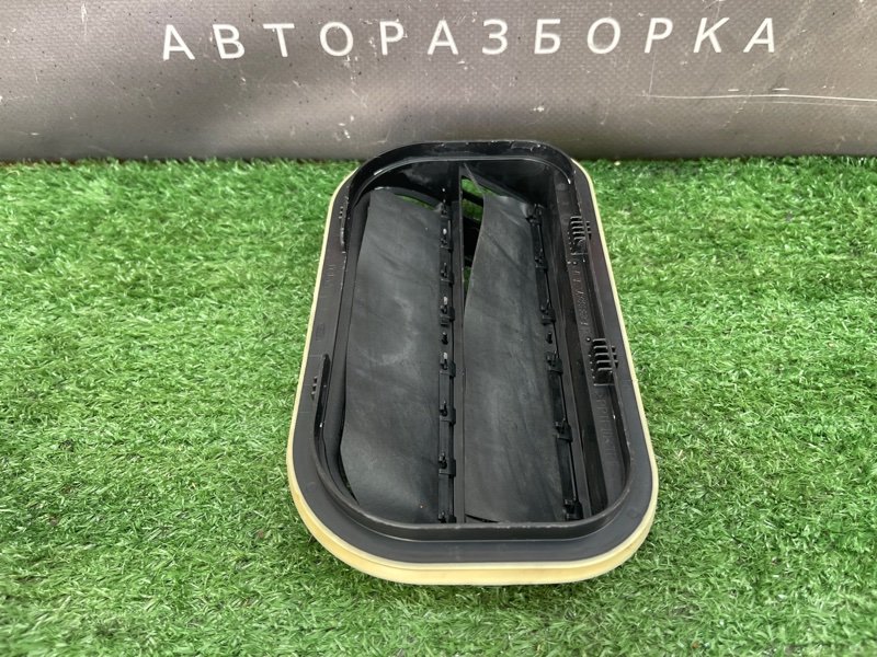 Решетка вентиляционная Ford Focus 2 2008 CB