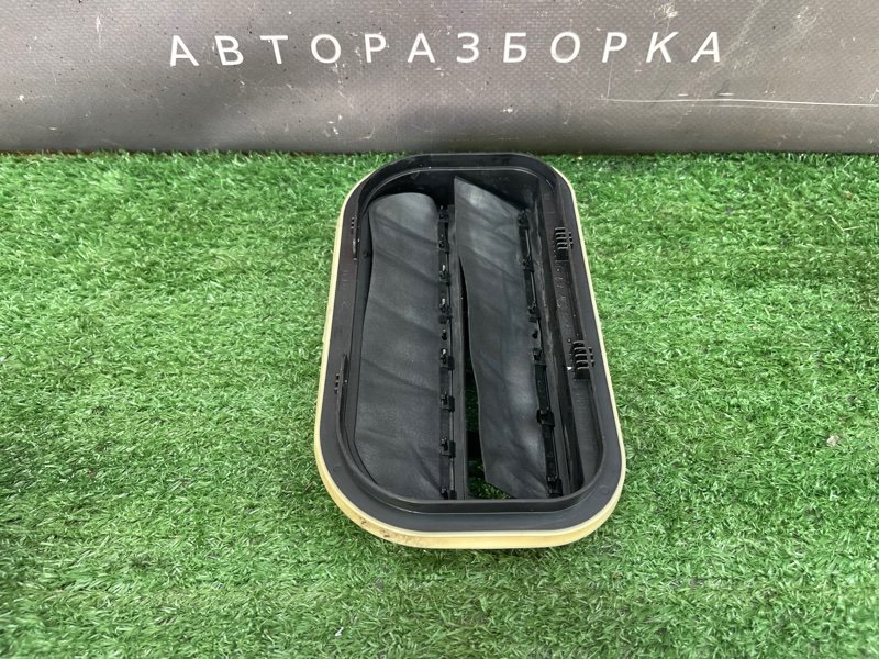 Решетка вентиляционная Ford Focus 2 2008 CB