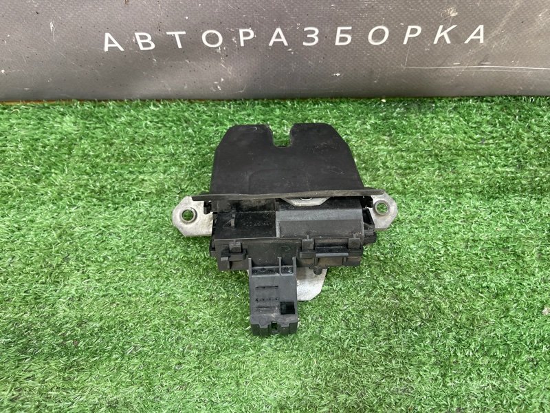 Замок крышки багажника Ford Focus 2 2008 CB