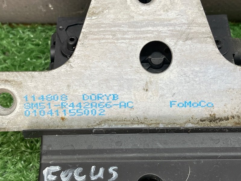 Замок крышки багажника Ford Focus 2 2008 CB