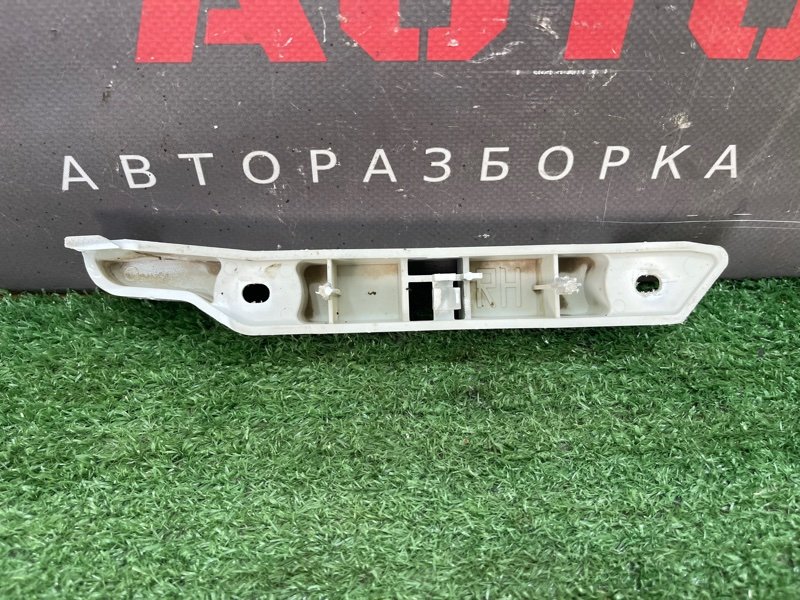 Кронштейн бампера Ford Focus 2 2008 CB