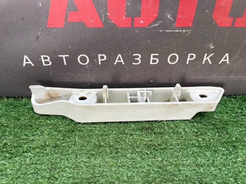 Кронштейн бампера Ford Focus 2 2008 CB