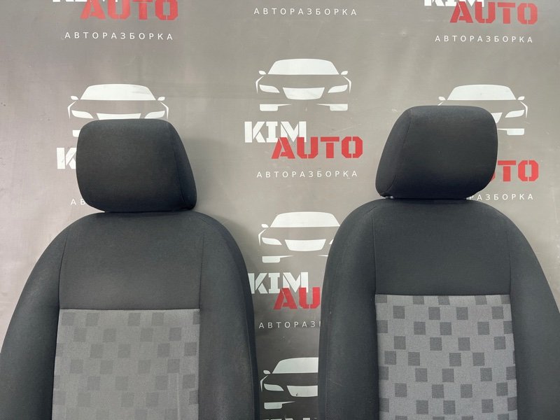 Сиденья передние комплект Ford Focus 2 2008 CB