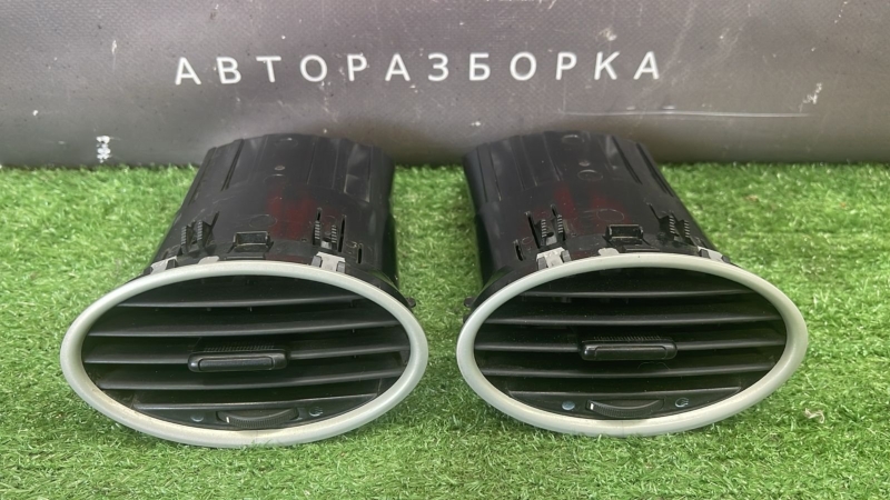Дефлектор отопителя Ford Focus 2 2008 CB