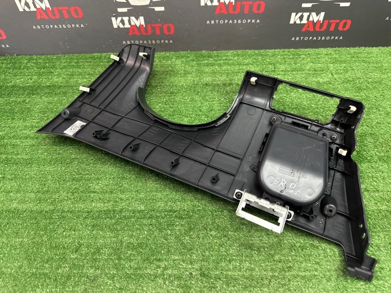 Накладка торпедо Kia Cerato 2 2011 TD