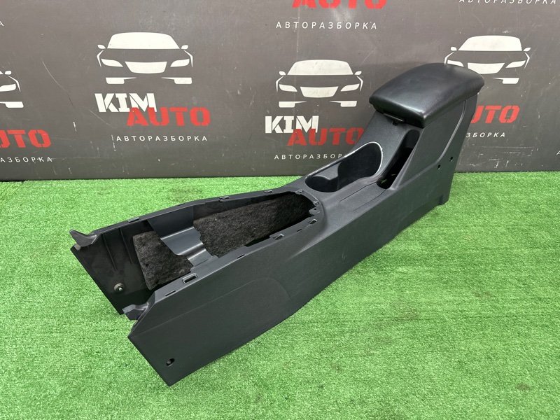 Центральная Консоль с подлокотником Kia Cerato 2 2011 TD
