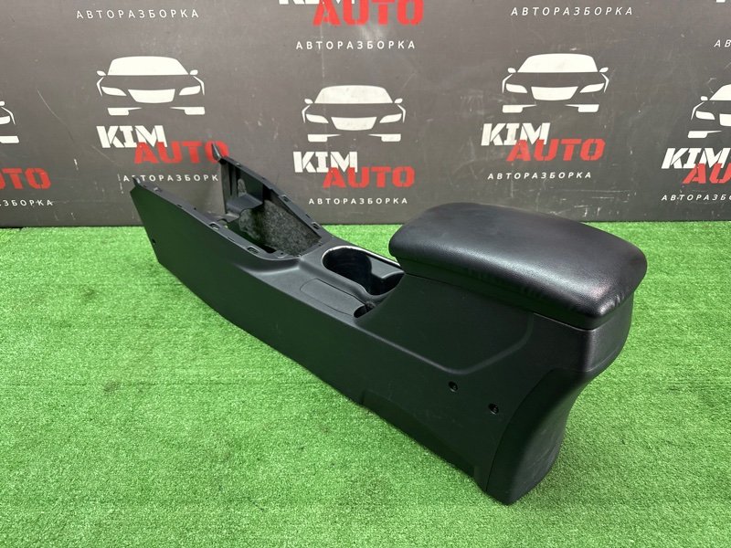 Центральная Консоль с подлокотником Kia Cerato 2 2011 TD