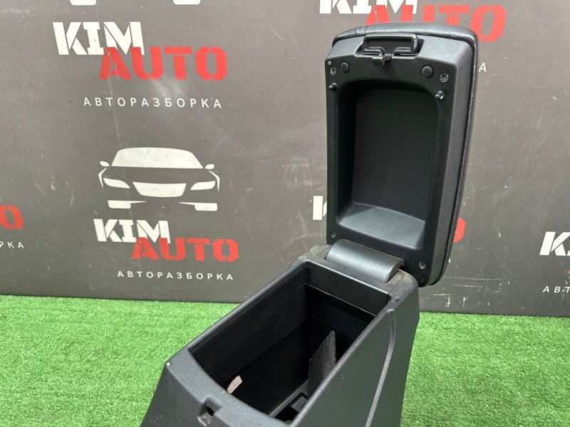 Центральная Консоль с подлокотником Kia Cerato 2 2011 TD