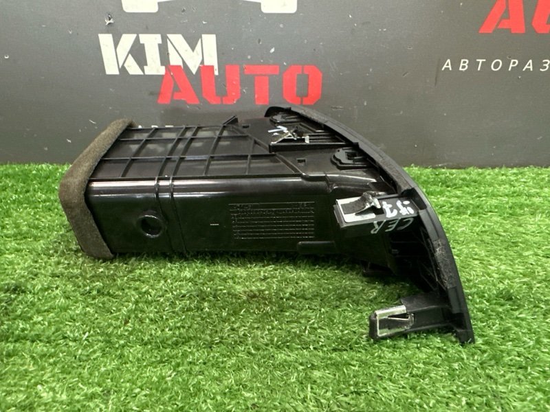 Дефлектор отопителя центральный Kia Cerato 2 2011 TD